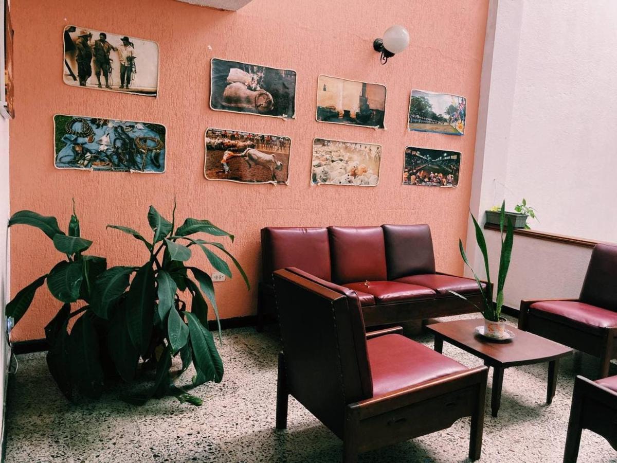 Refugio Llanero Hotel Boutique Villavo Centro 3K Aeropuerto Вильявисенсио Экстерьер фото